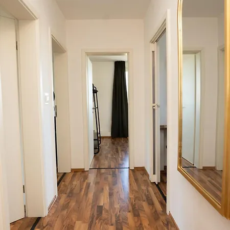Zen - 3 - 4 Beds - Balcony - Kitchen - Washing Machine *